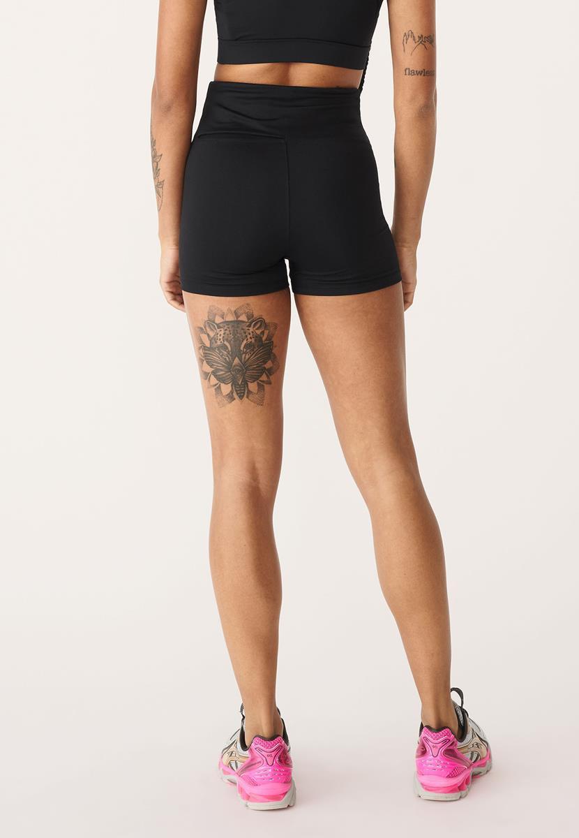 Court Hotpants