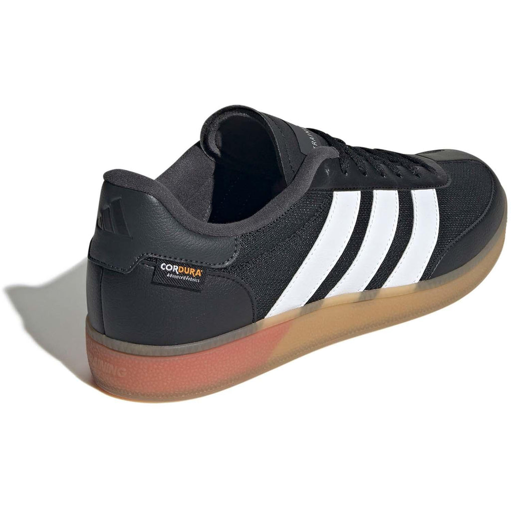 Training Spezial Training Schoenen