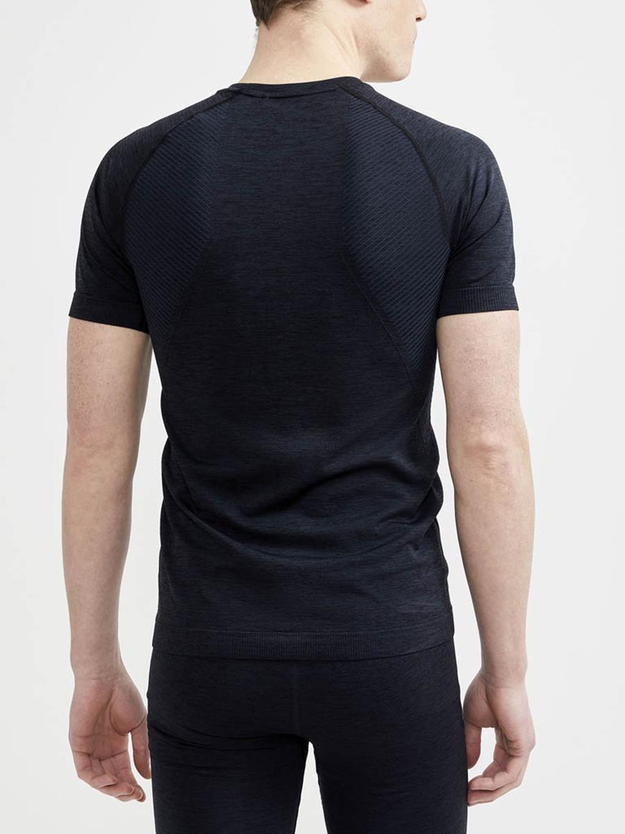 Core Dry Active Comfort shortsleeve shirt
