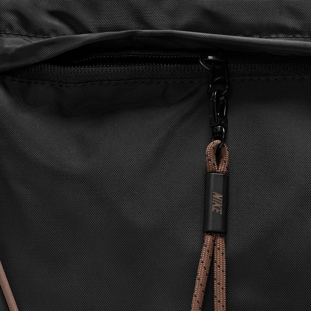 Sportswear Essentials totebag