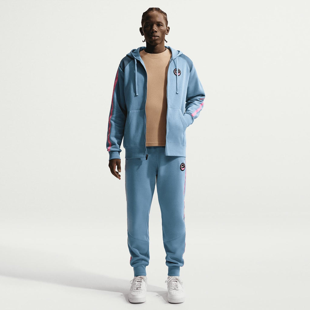 Sportswear Club  Hoodie T-shirt