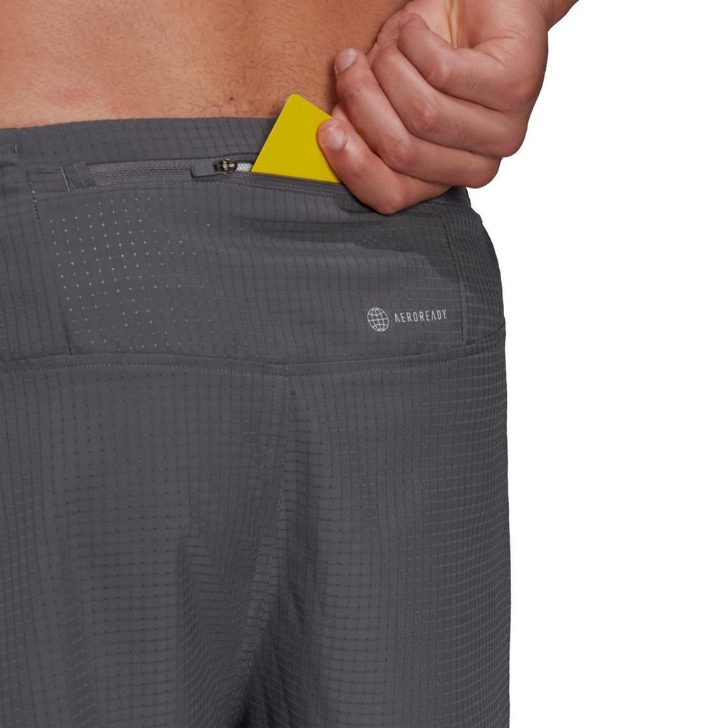 D4R SHORT 7. Laufshort