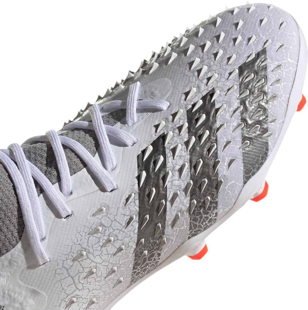 Predator Freak .1 Fg J