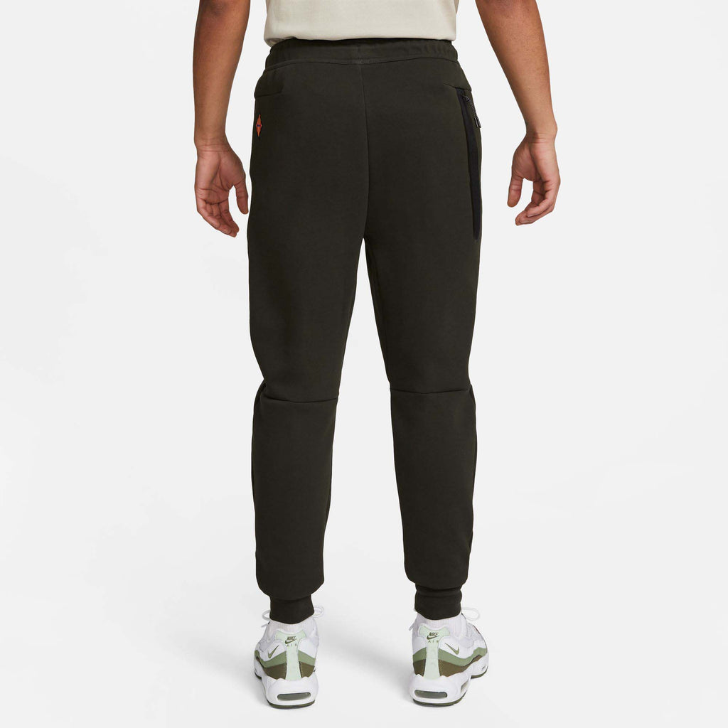 FC Barcelona Tech Fleece trainingsbroek