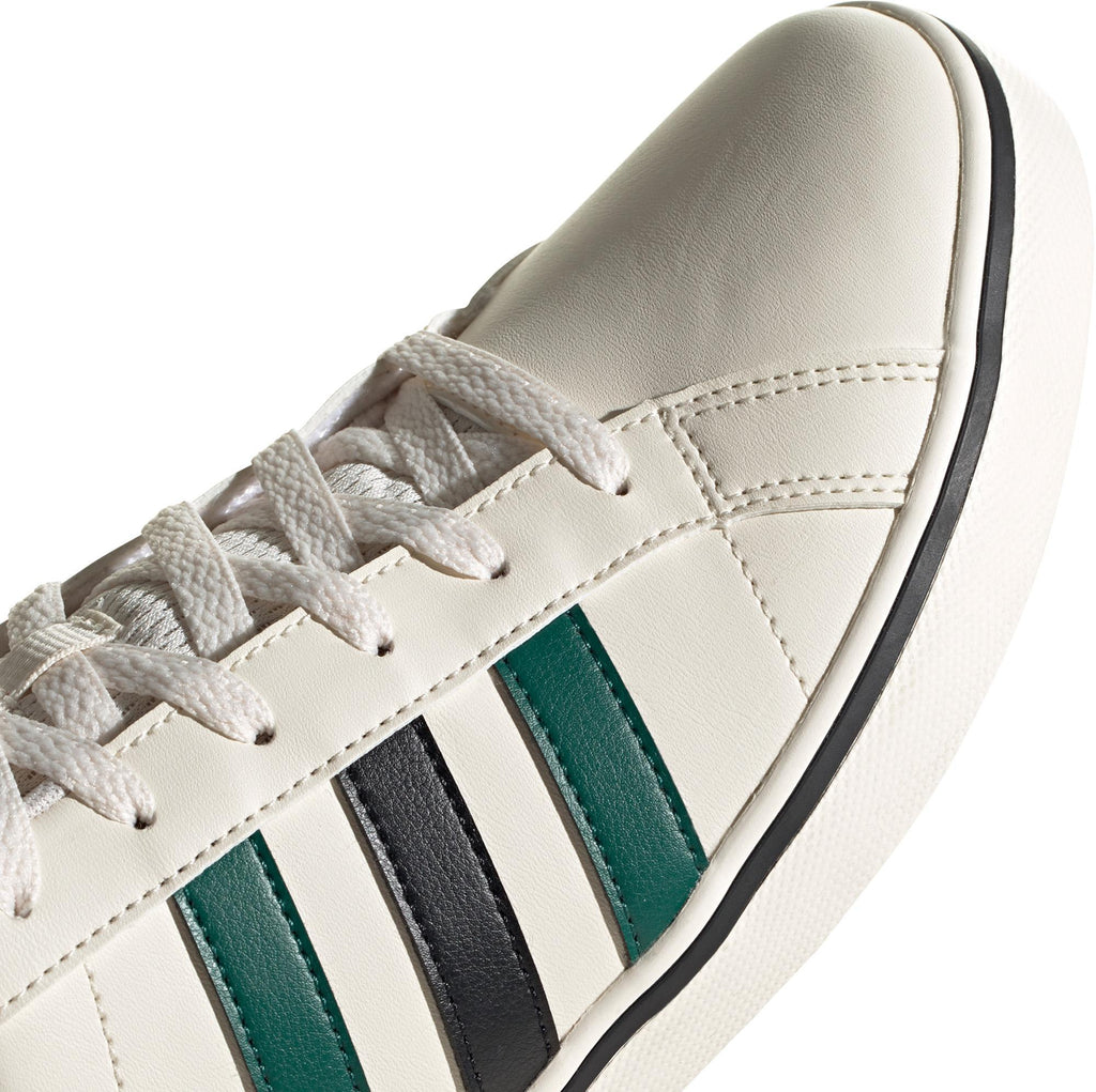 Pace sneakers