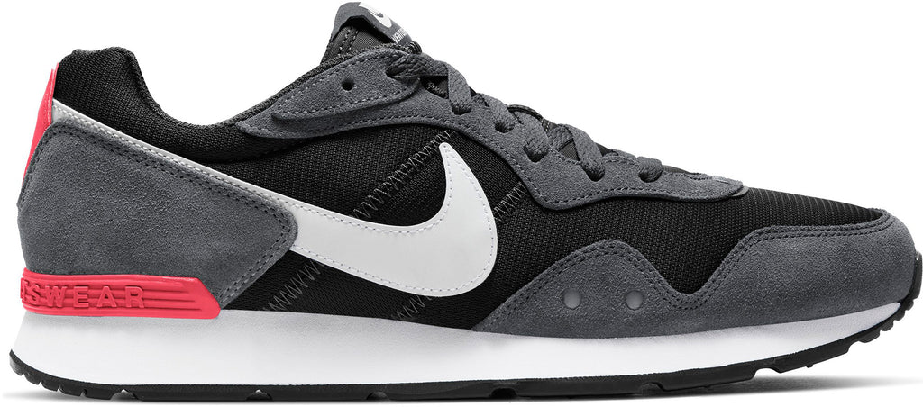 Venture Runner sneakers