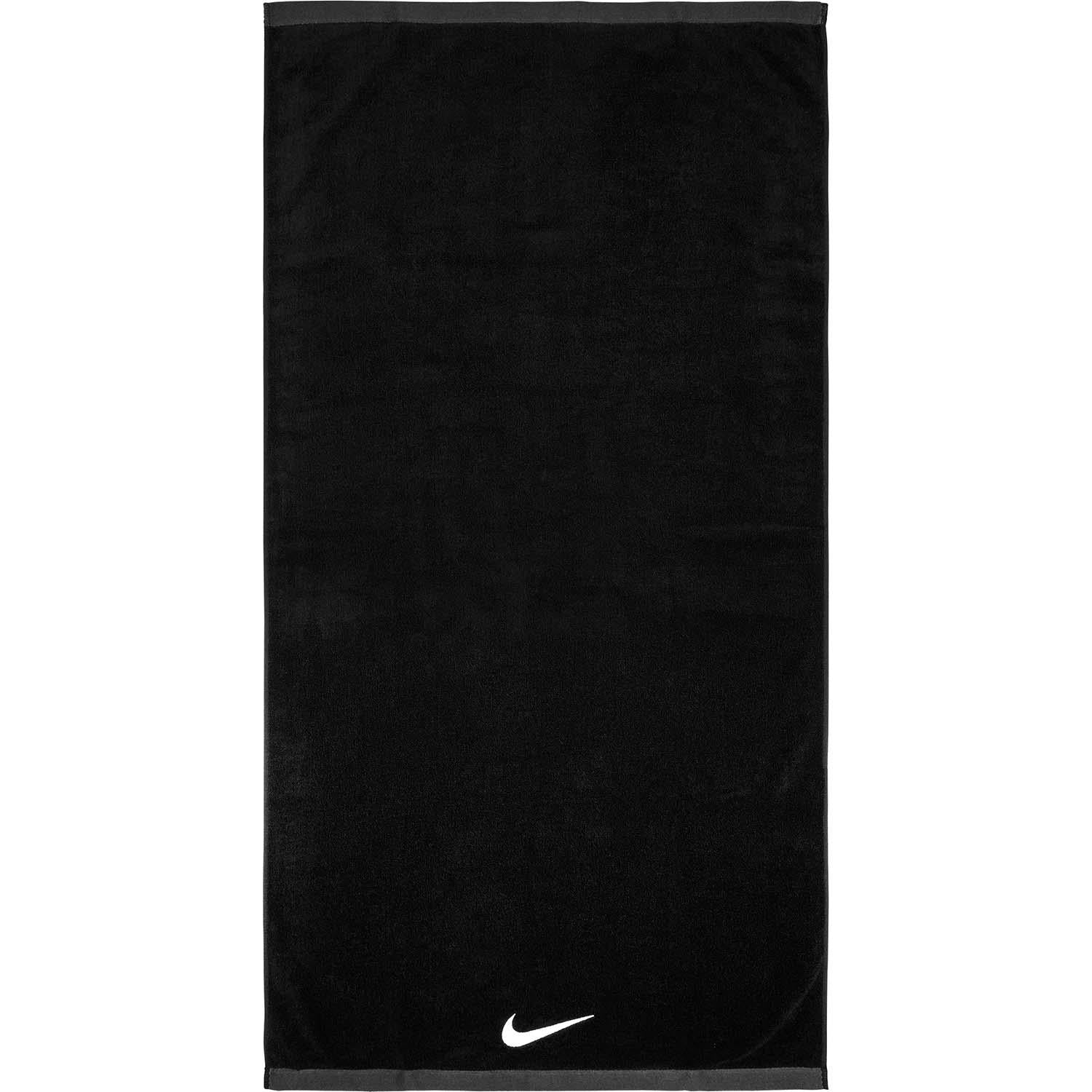 nike fundamental towel large np