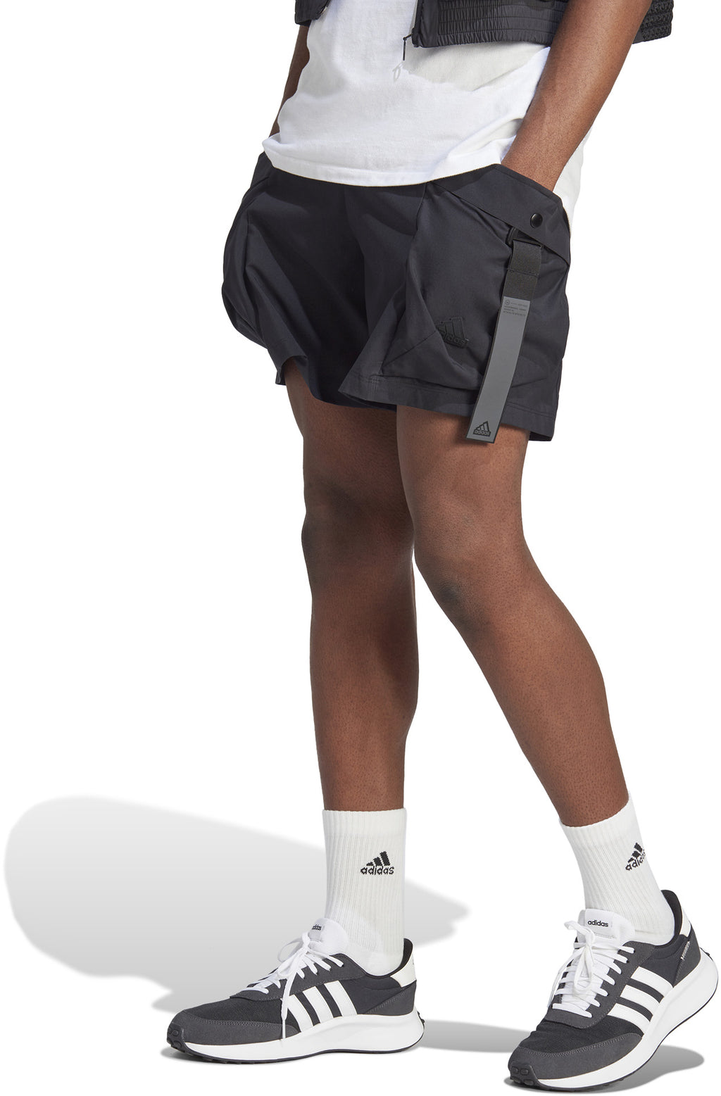 Ce Q2 Car short