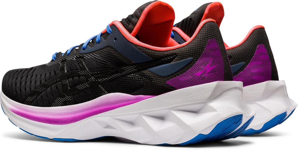 Novablast hardloopschoenen