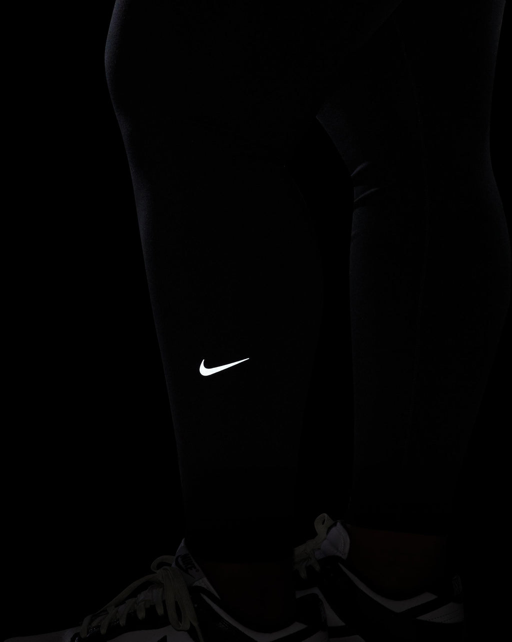 One High-waisted legging