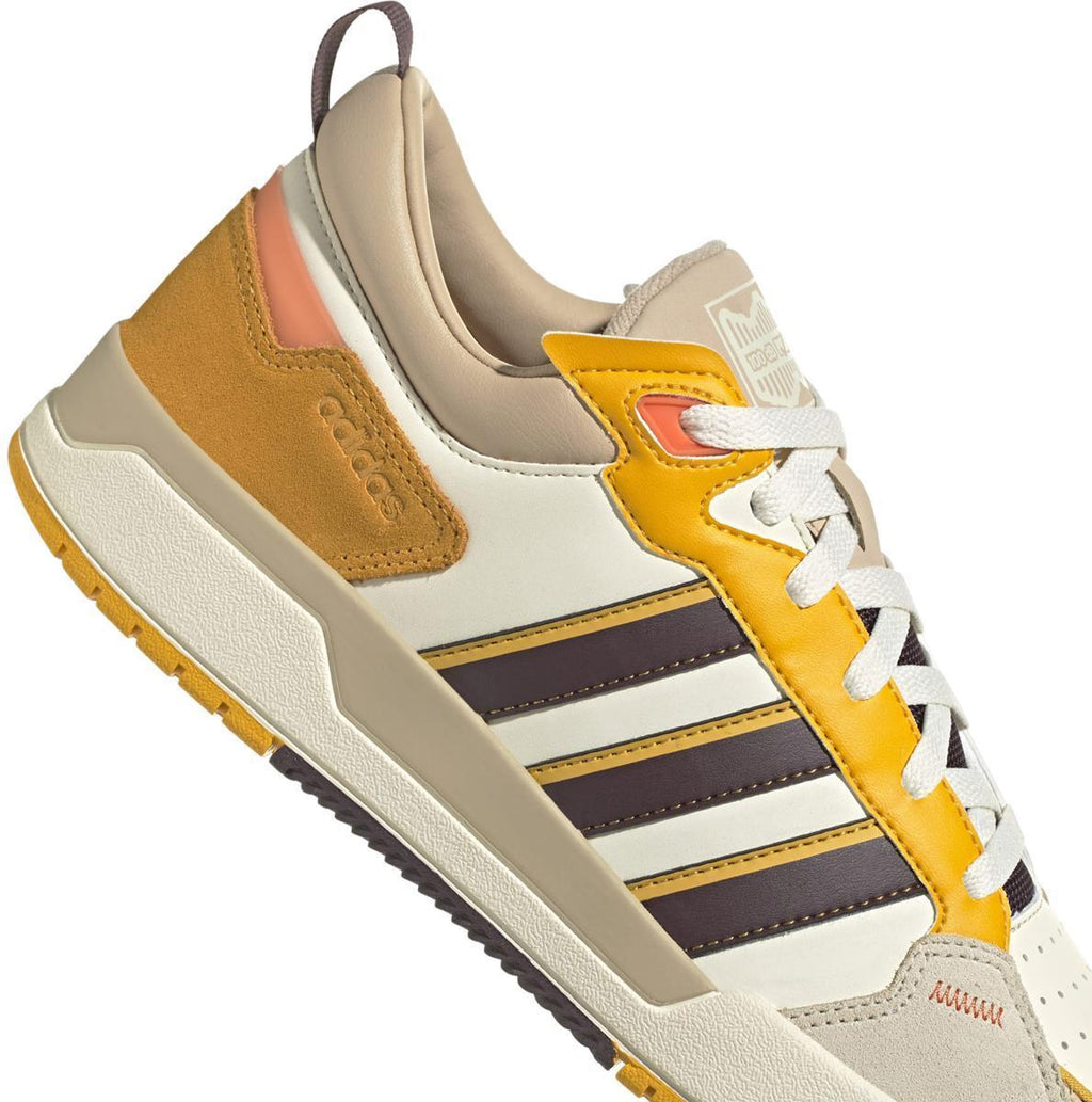 100DB sneakers