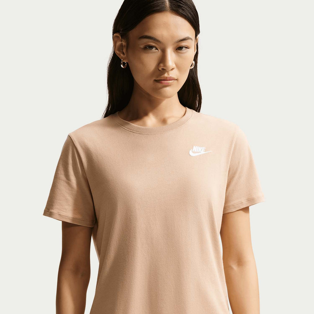 Sportswear Club Essentials T-shirt