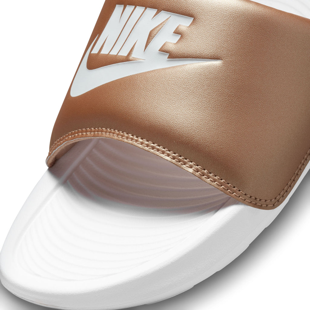 Victori One slippers