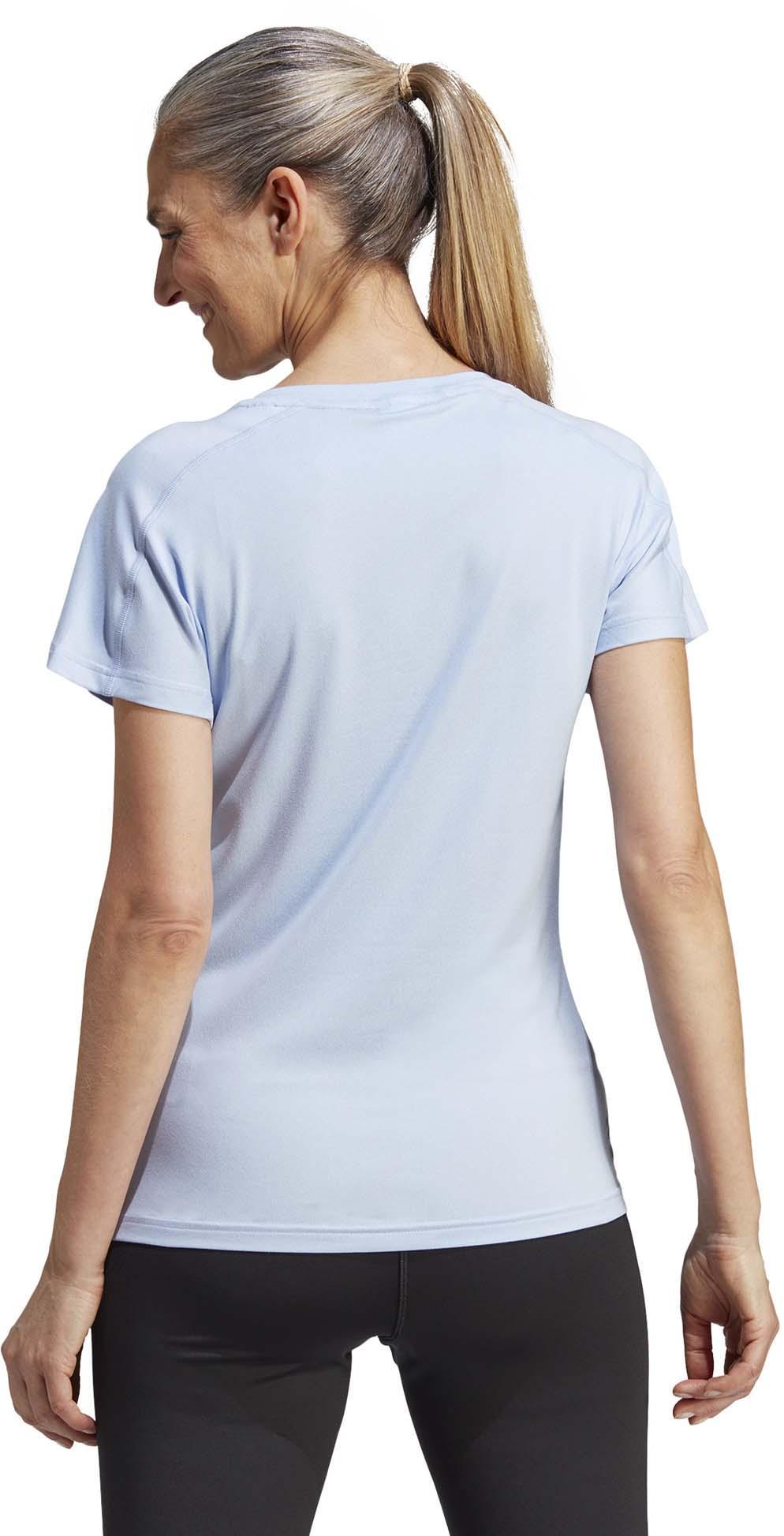 AEROREADY Train Essentials Minimal Branding V-hals shirt