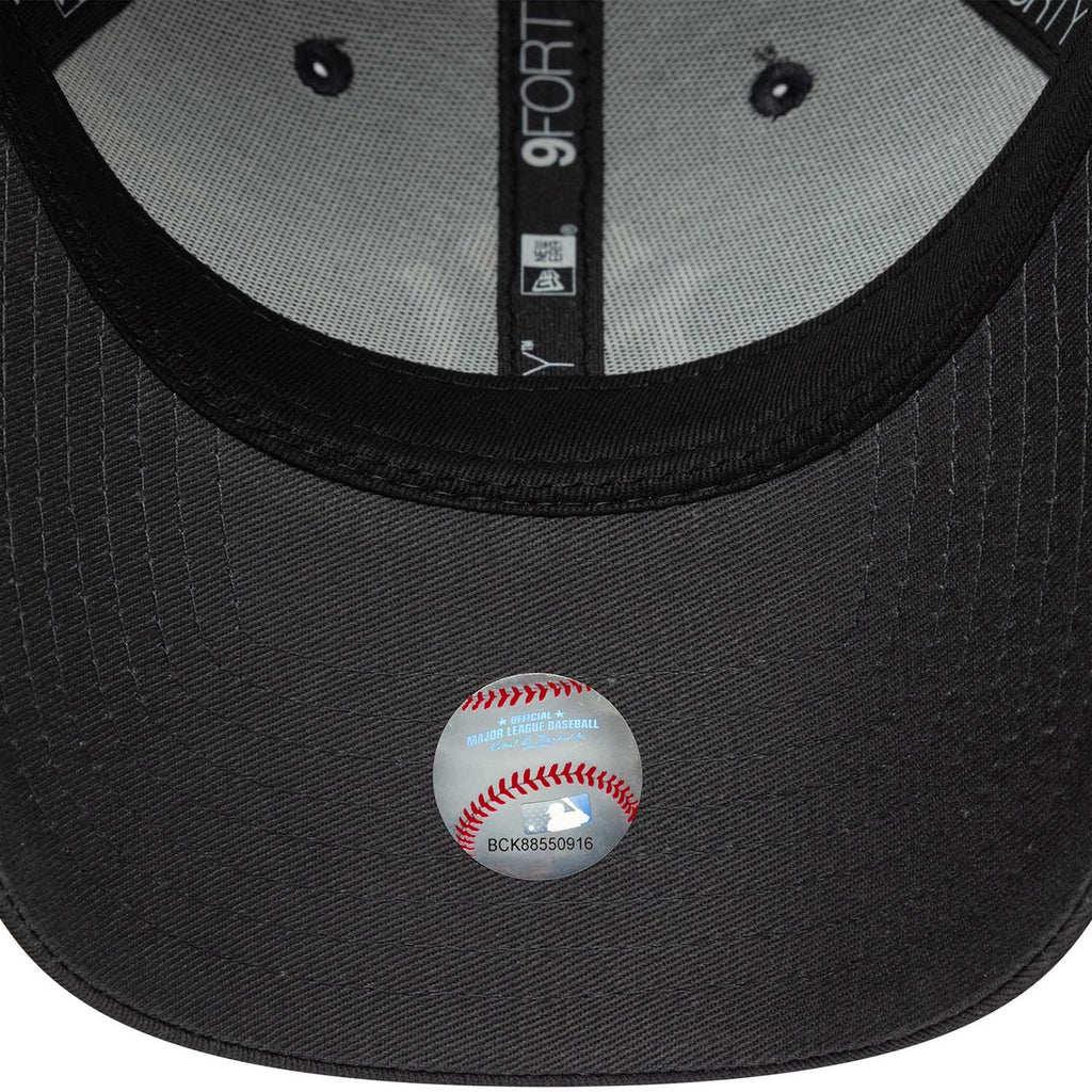 League Essential 9forty Cap