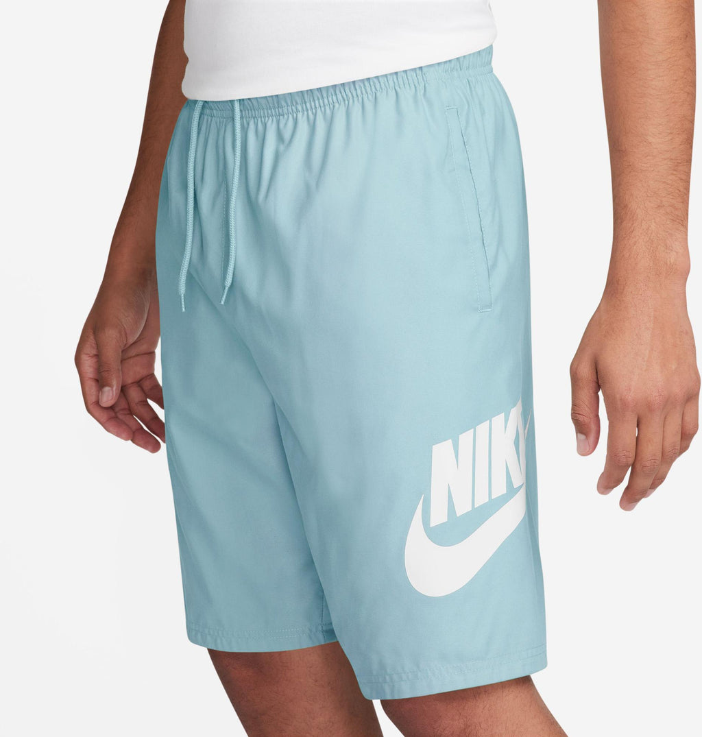 Club Woven short