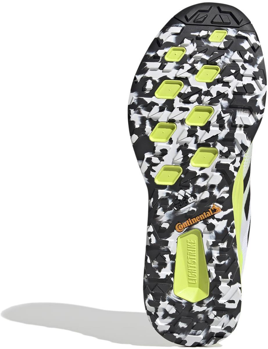 Terrex Two Flow. Trail-Runningschuh UK-Gr.