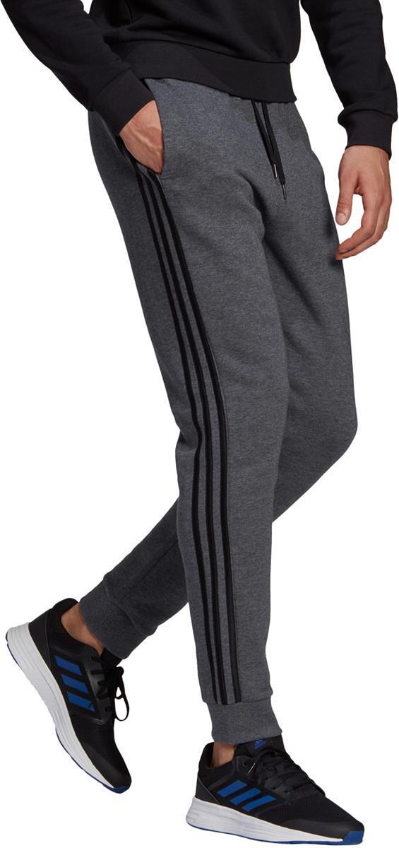 Essentials Fleece Tapered Cuff 3-Stripes broek