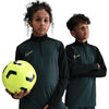 Academy Voetbaltrainingstop met Dri-FIT, lange mouwen en korte rits voor kids