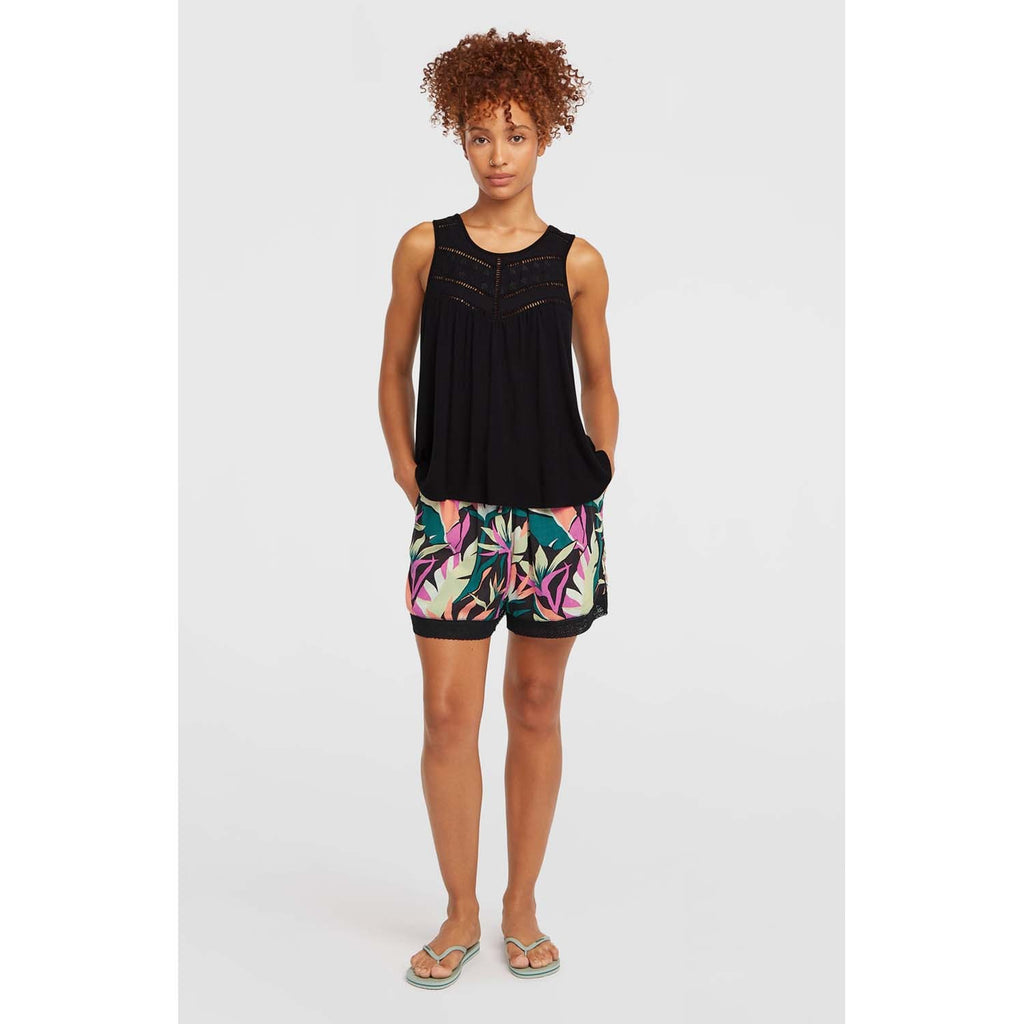 Essentials Tokeena Shorts