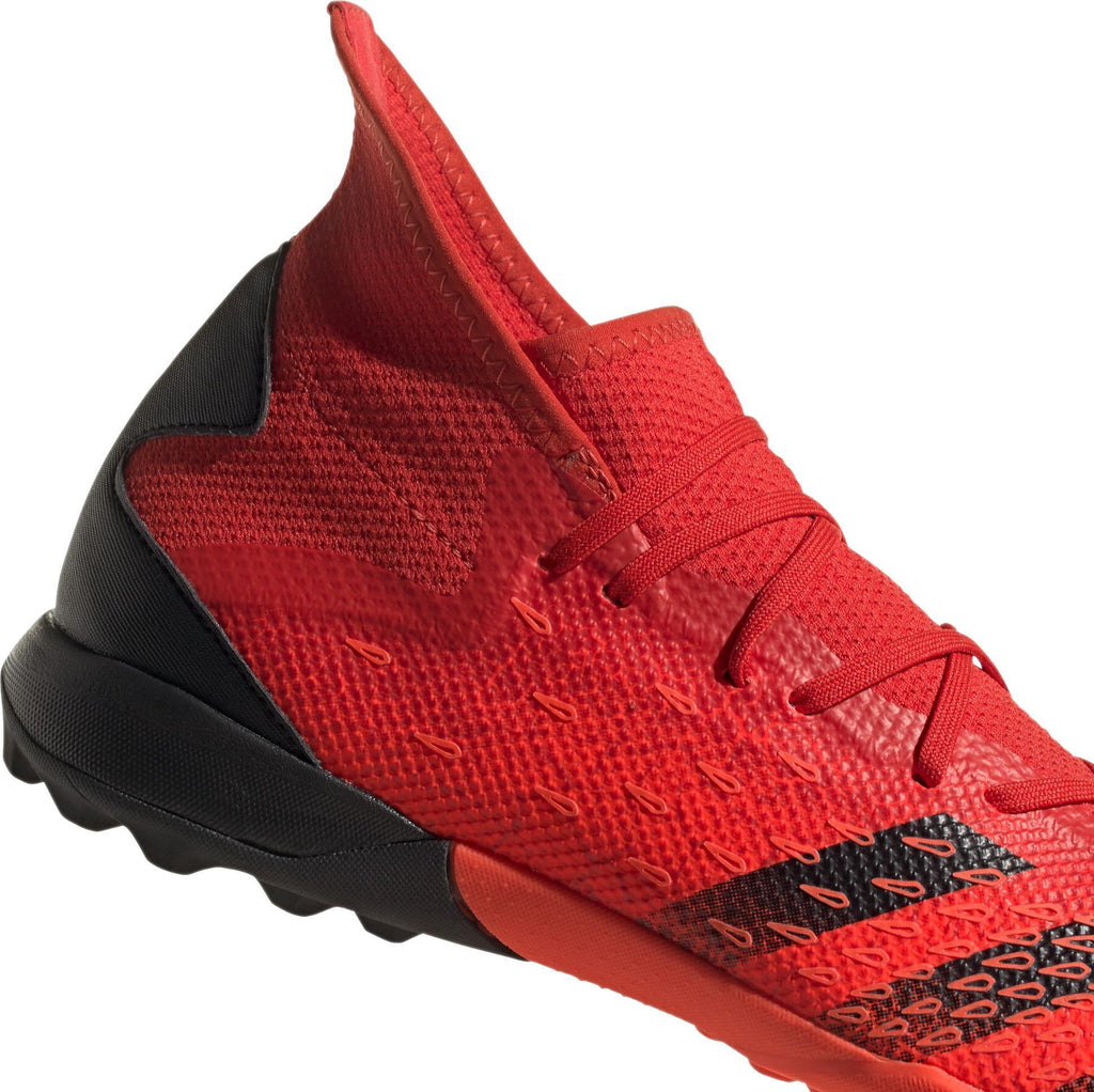 Predator Freak .3 TF. Turfschuh UK-Gr.