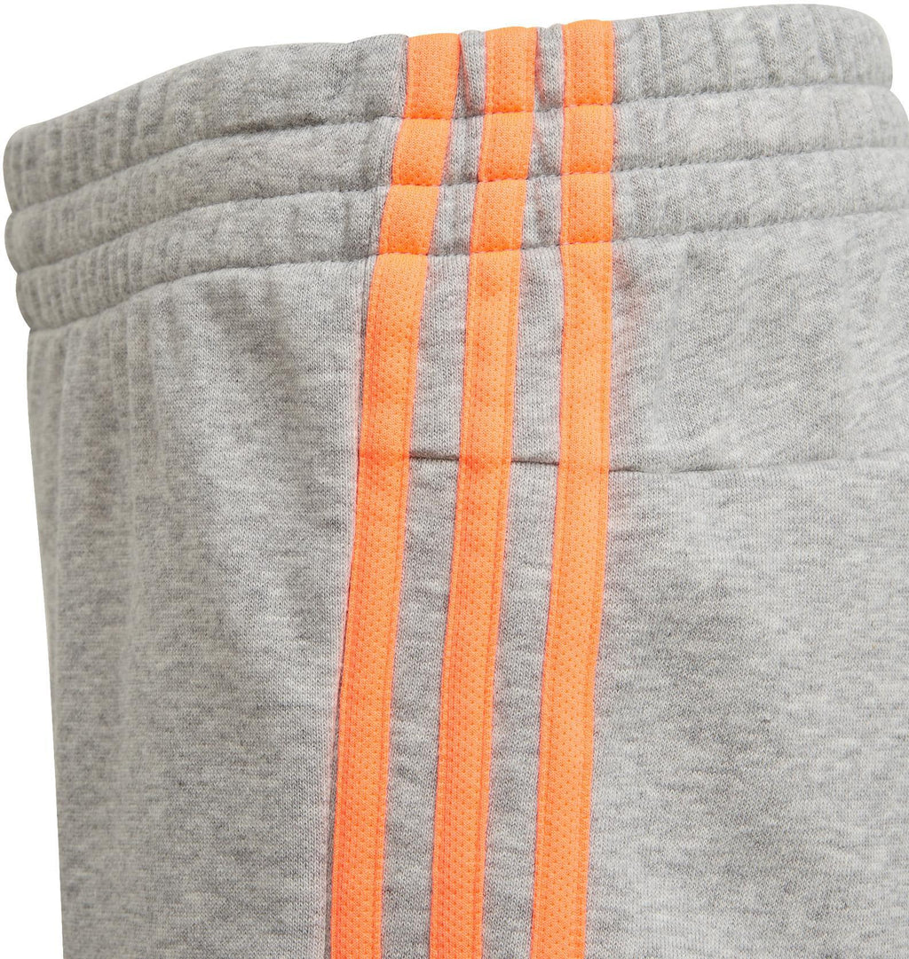 yg e 3s short