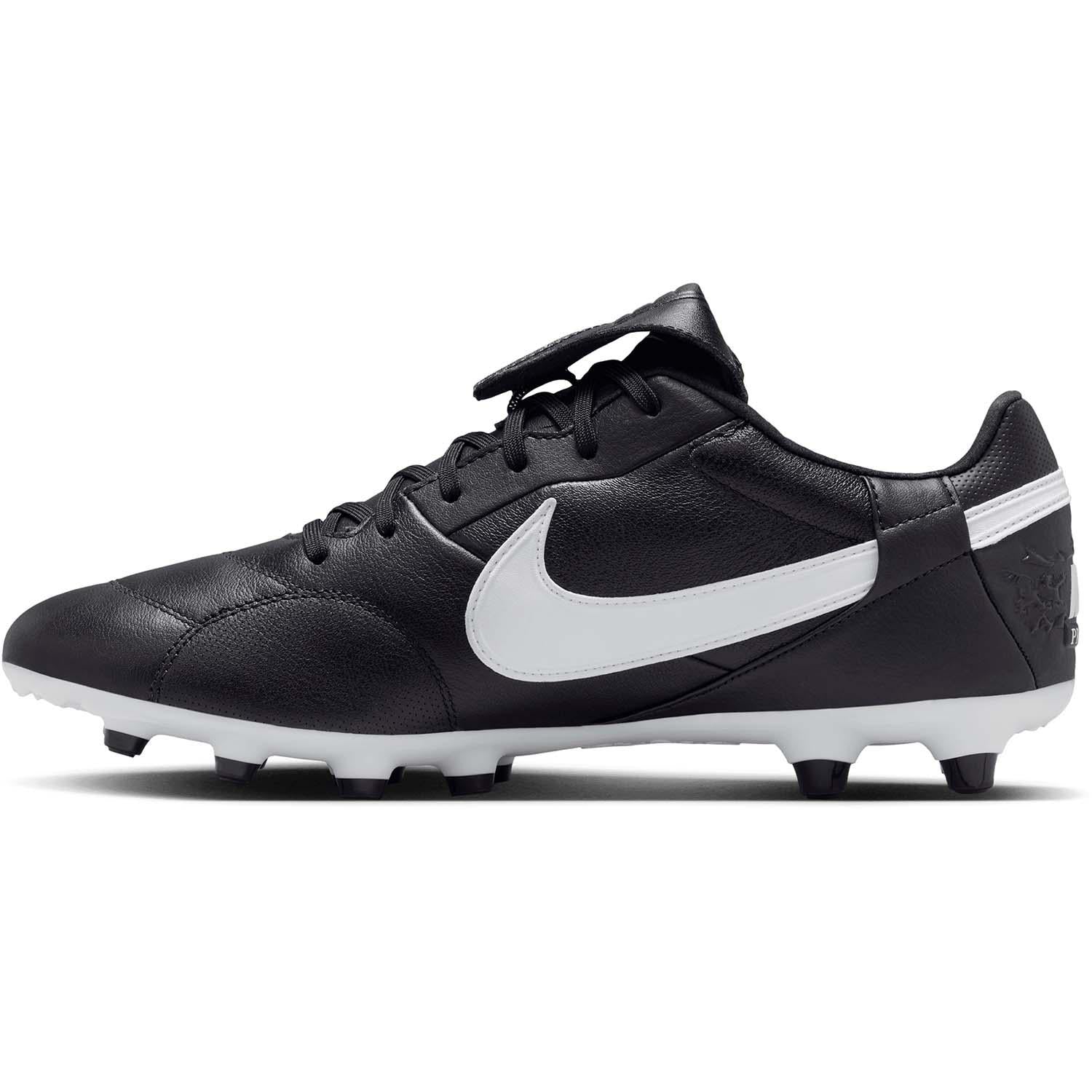 Premier III FG voetbalschoenen