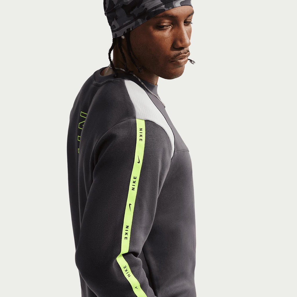 Sportswear Club  Crew-neck T-shirt