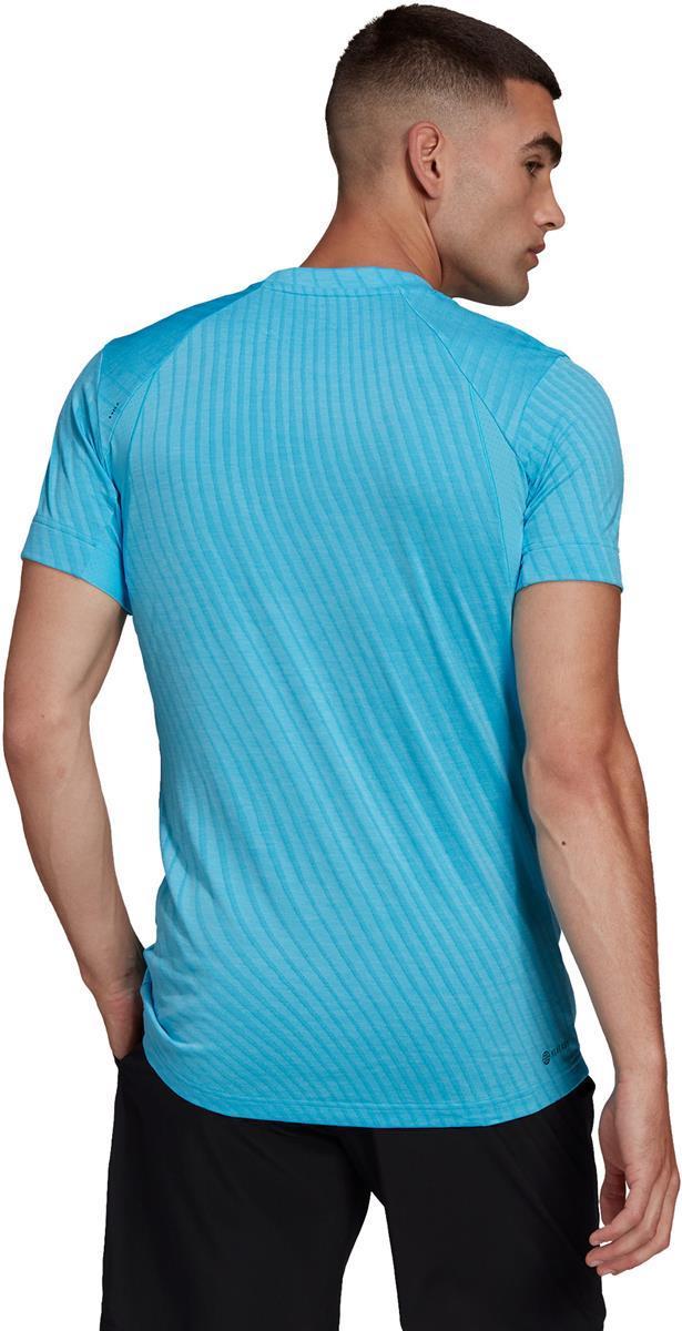 T FREELIFT TEE. Tennisshirt