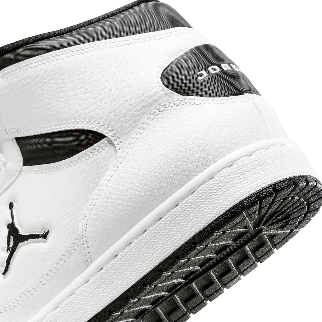 Jordan Court Connect Mid Sneakers