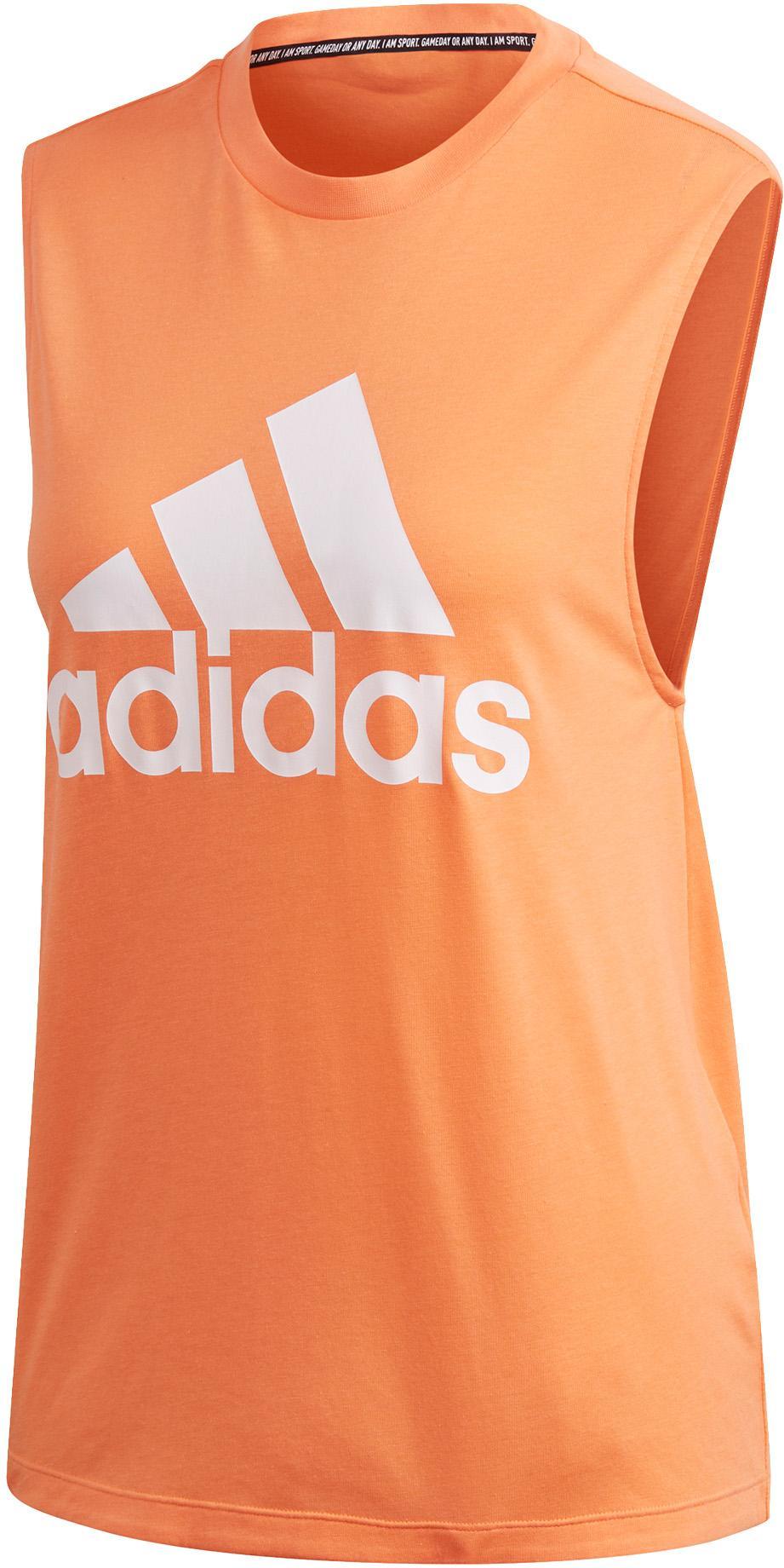 Must Haves Badge of Sport top