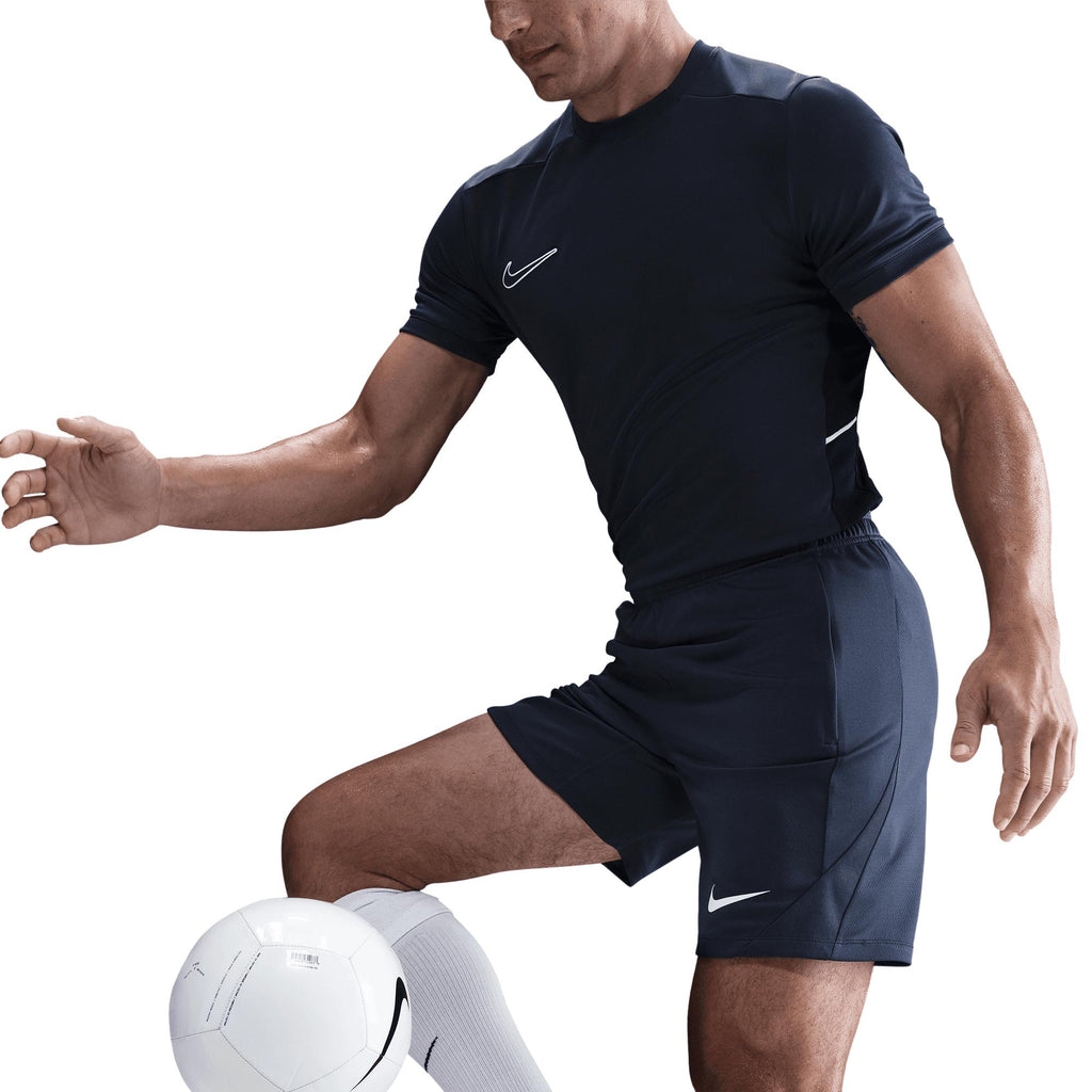 nike strike men's dri-fit soccer sh