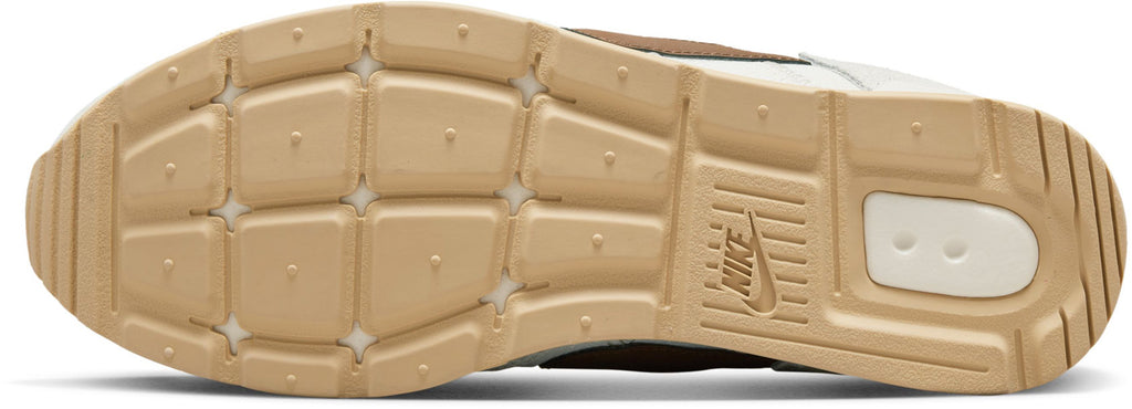 Venture Runner sneakers