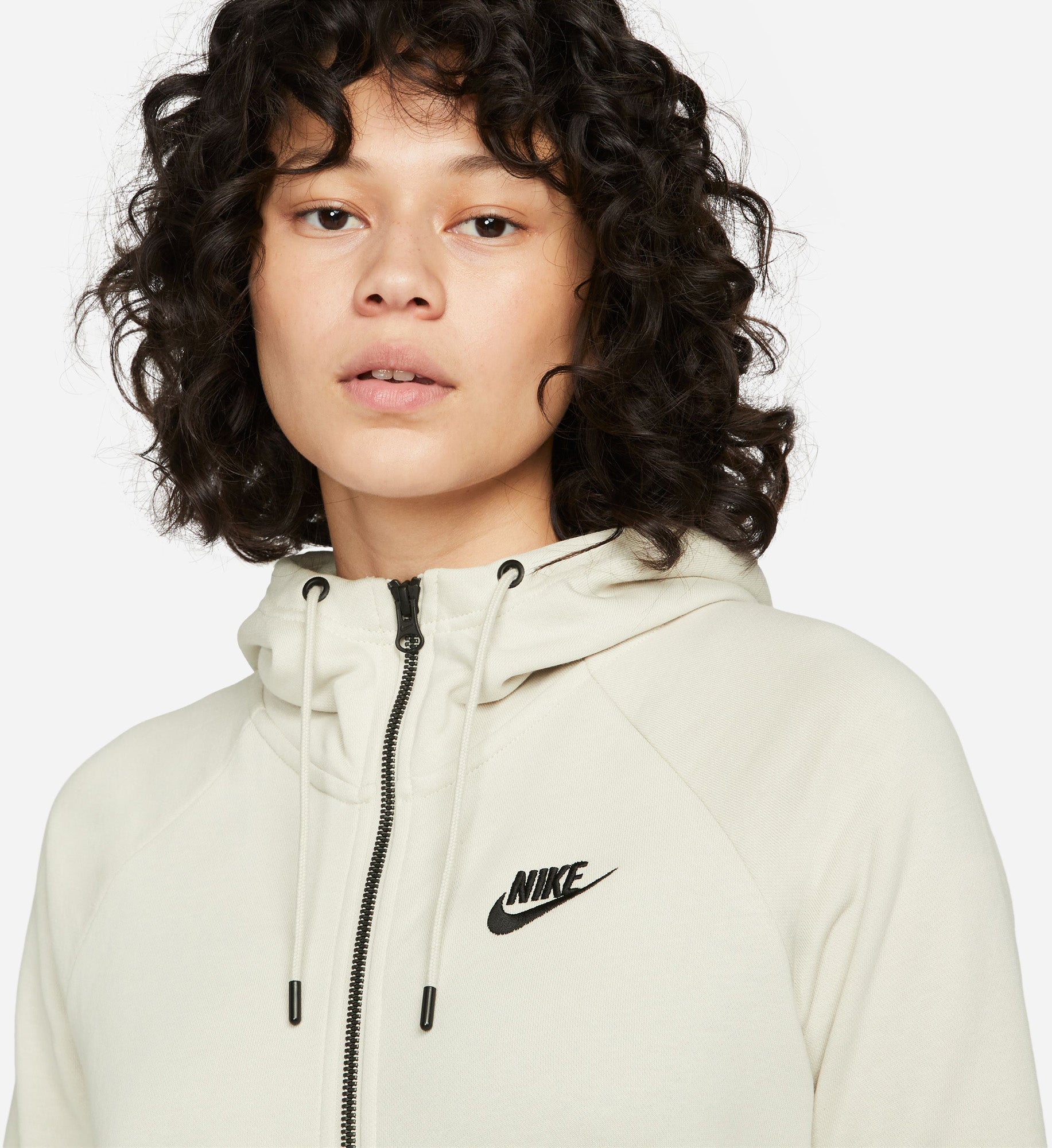 Sportswear Essential Full Zip hoodie