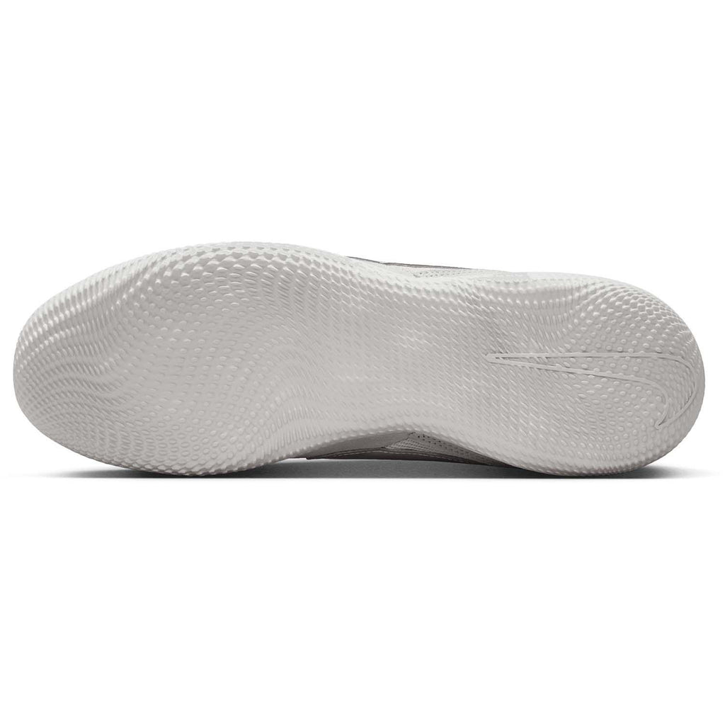streetgato low-top soccer shoe