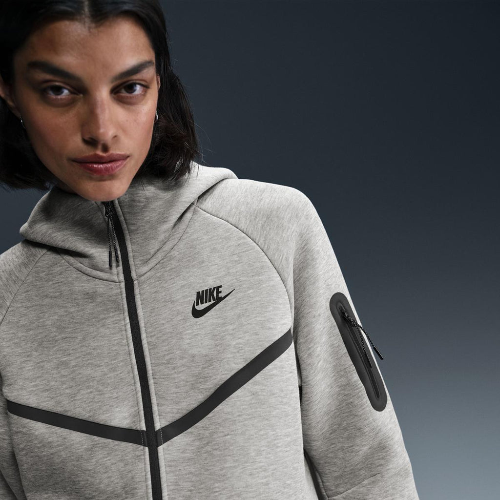 Tech Fleece sweater