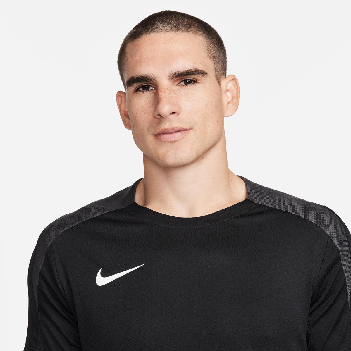 Dri-FIT Strike shirt