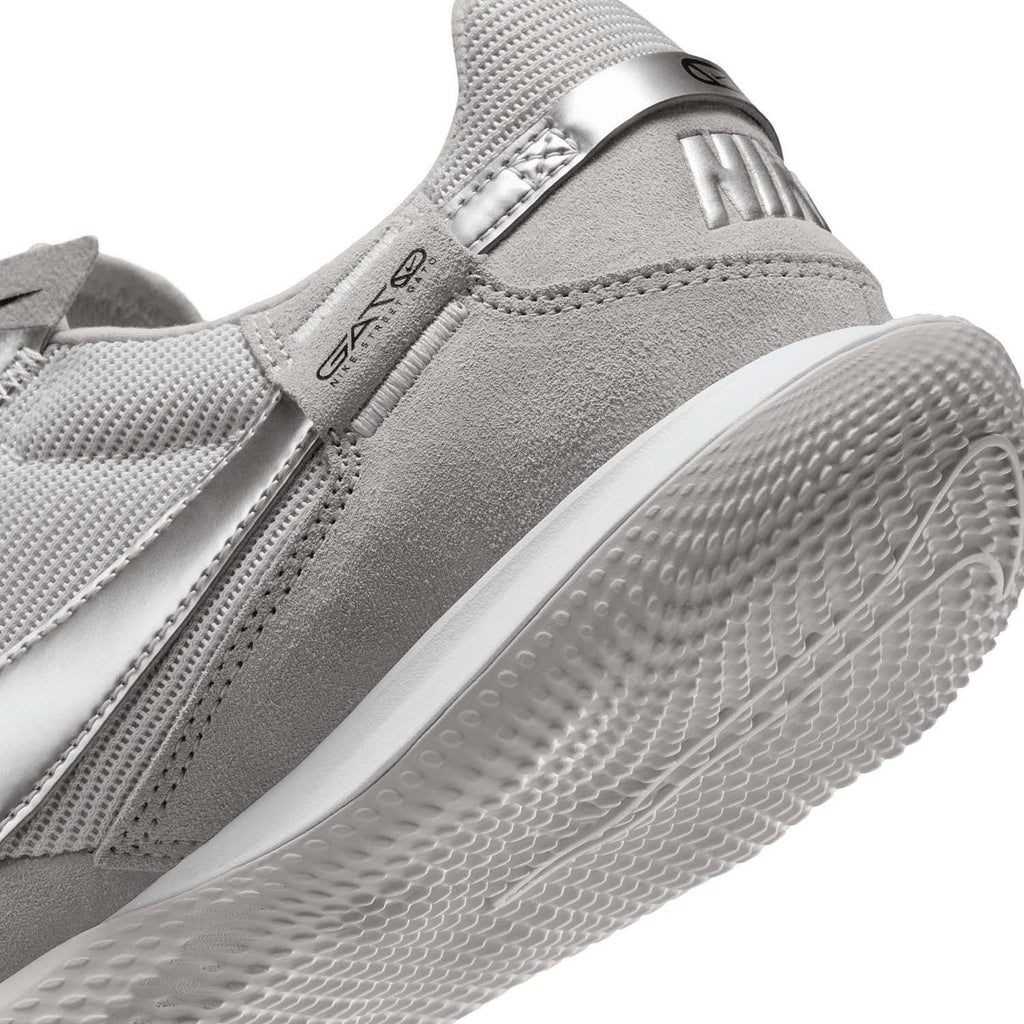 streetgato low-top soccer shoe