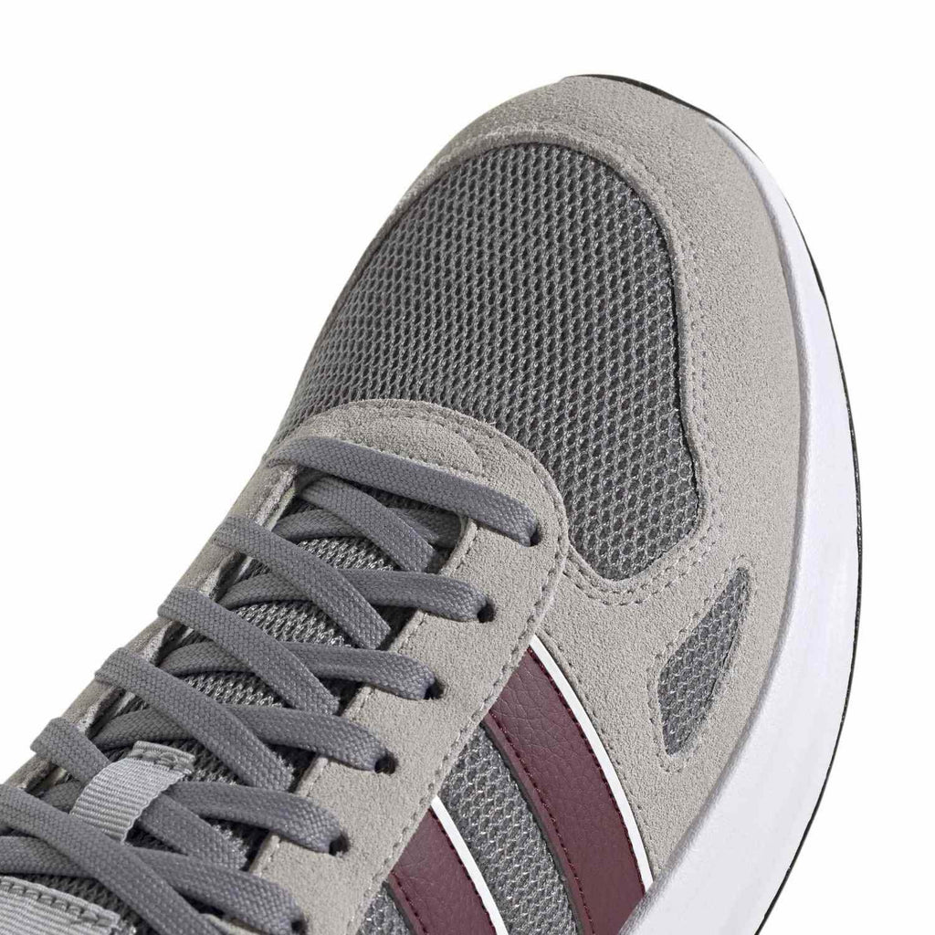 Run 84 sneakers