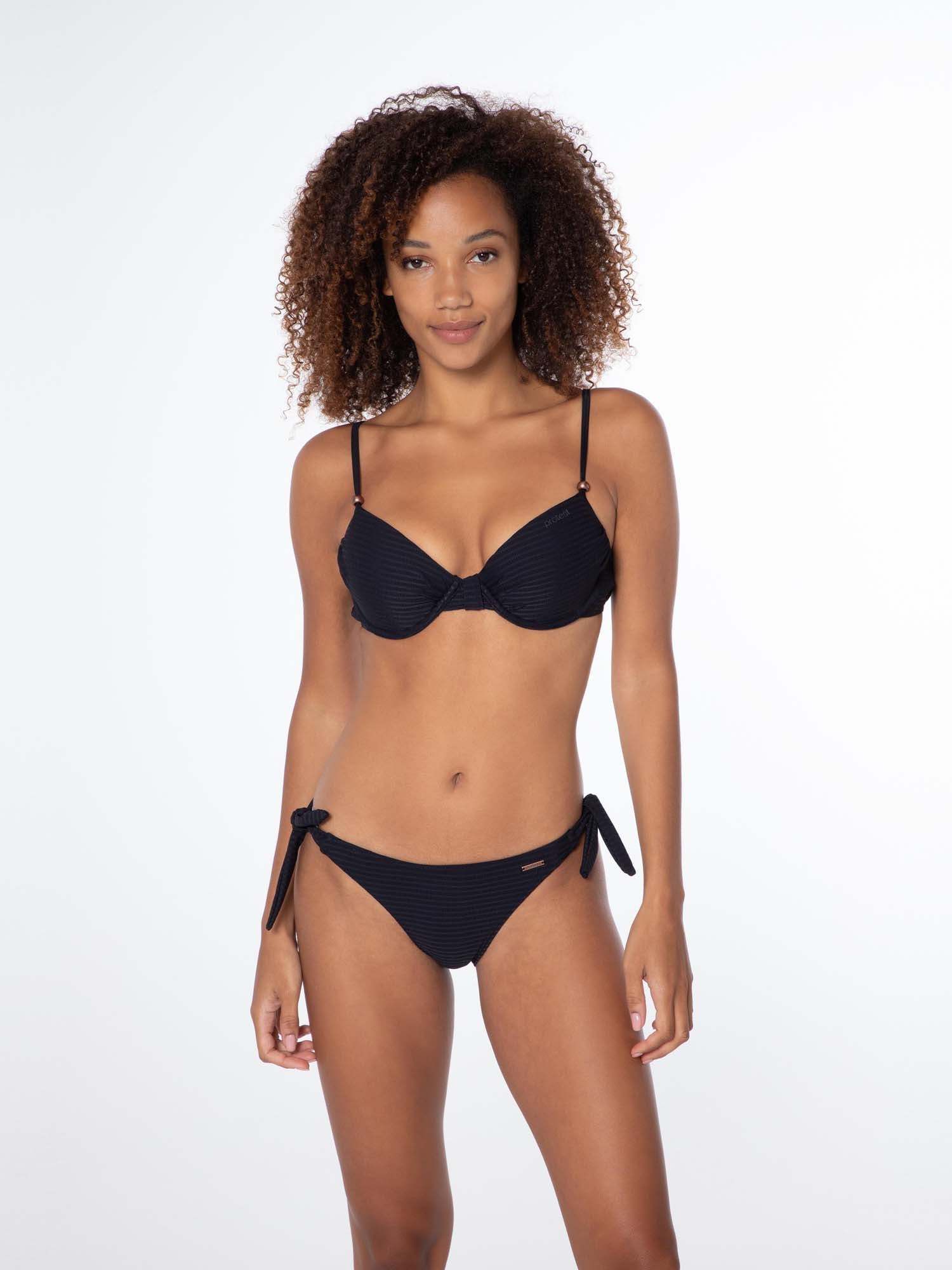 Mm Kiama bikinibroekje