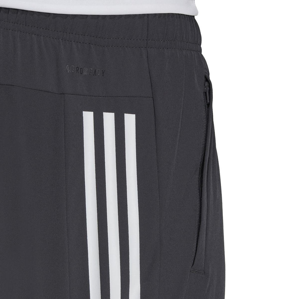 SHORTS. Short