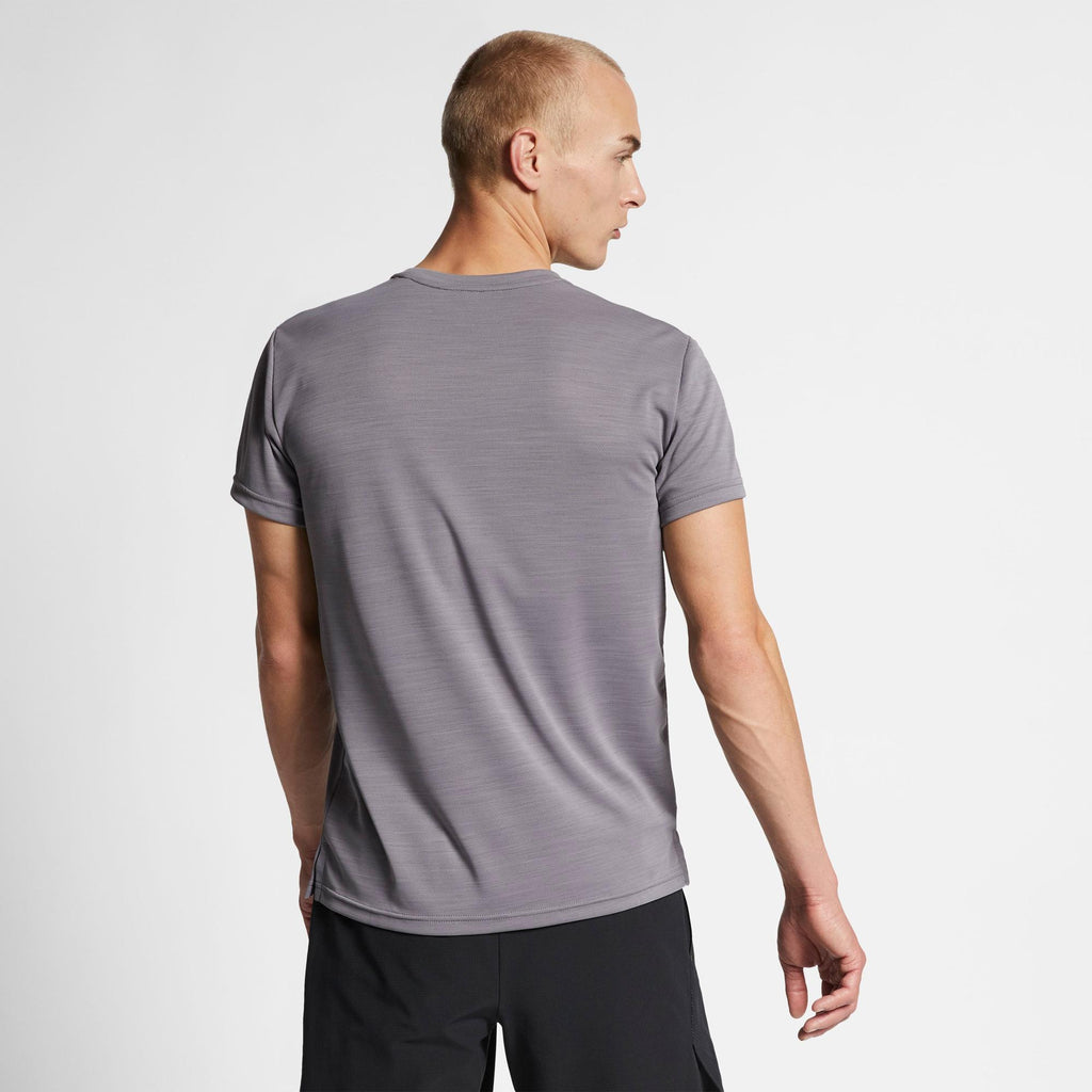 nike superset men's short-sleeve tr