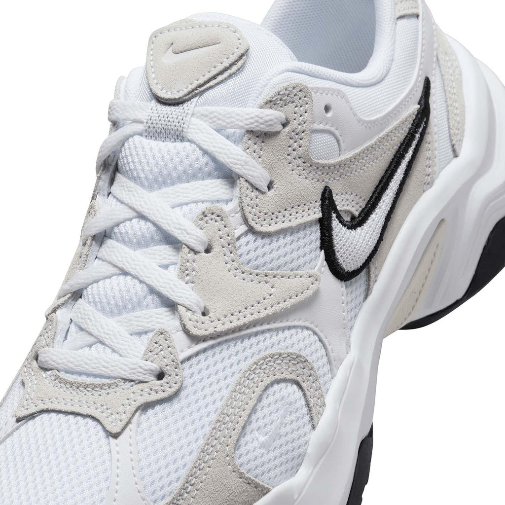 w nike al8