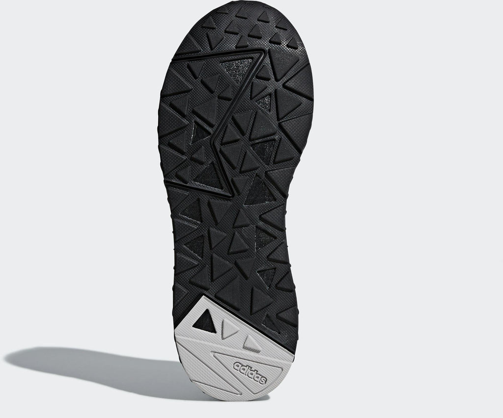 Questar BYD sneakers