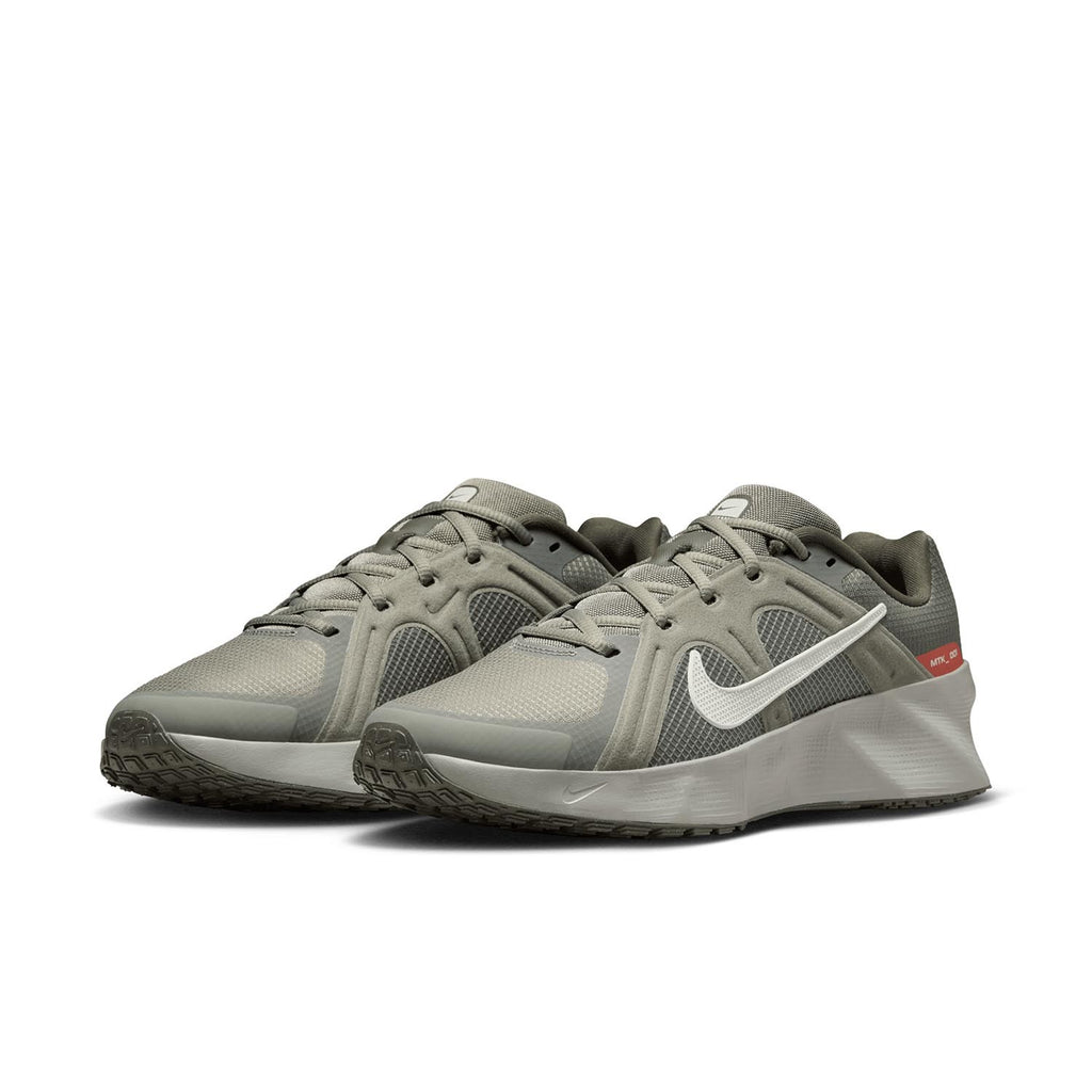 Metro Tek sneakers