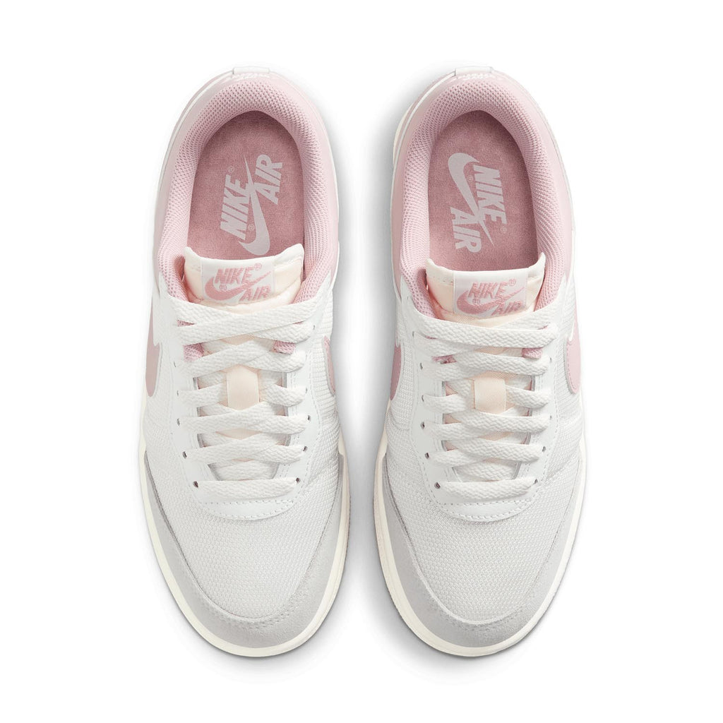Air Jordan Skyline Low Sneakers