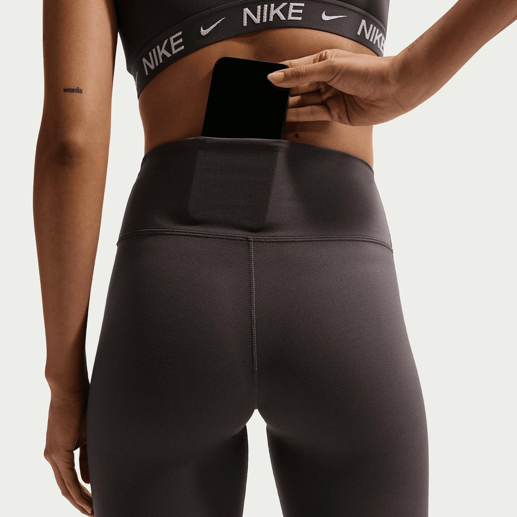 One Women's High-waisted Flare jazzpant