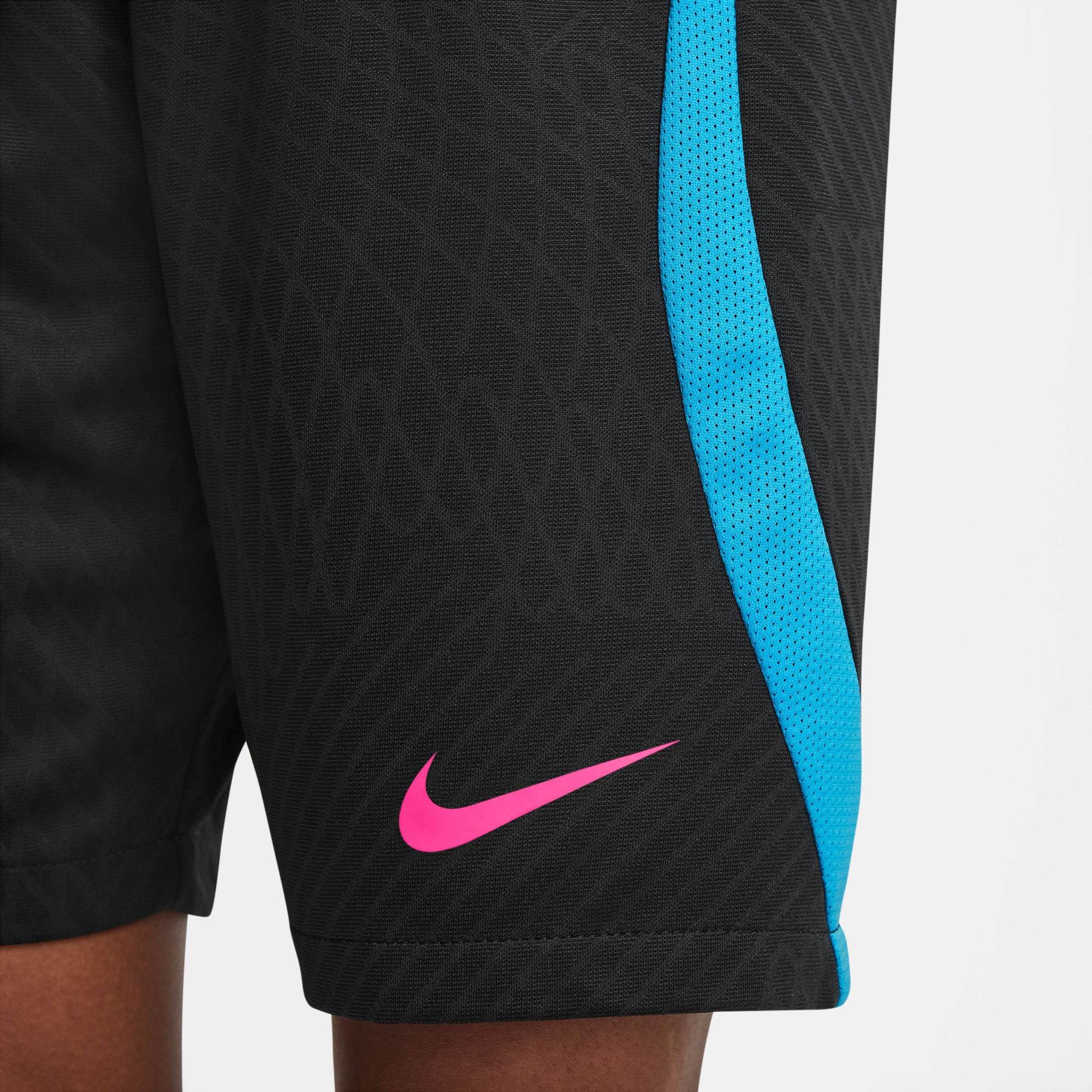 Dri-FIT Strike kids short