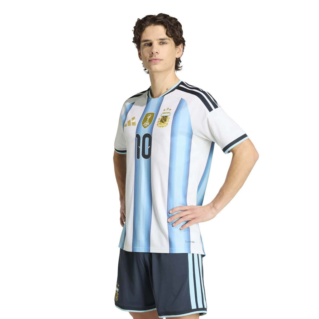 Argentina 26 Home Messi Voetbalshirt Authentiek Replica