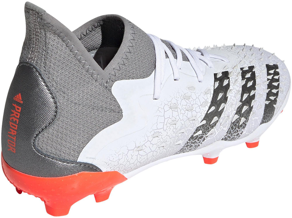 Predator Freak .1 Fg J